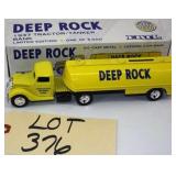 Ertl 1937 Ford "Deep Rock" Tractor & Tanker Bank