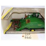 Ertl 1/16 John Deere 1940 12A 50th Annv Combine