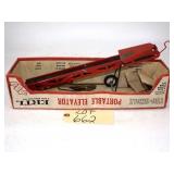 1/16 scale Ertl Tru-Scale Portable Hay Elevator