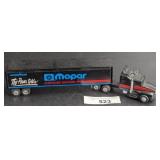 Ertl 1/64 scale Die Cast #2103 Mopar Model Semi Tr