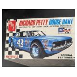 Factory Sealed AMT819/12 Chrysler Kit Car Model