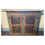Vintage wooden 2 door cabinet
