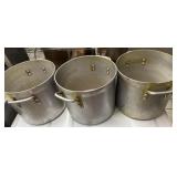 3 20 quart aluminum stock pots