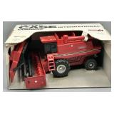 ERTL 1/32 Case International Combine #443