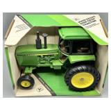 ERTL 1/16 John Deer Row Crop Tractor #541
