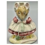 1983 Old Woman Knitting Beatrix Potter