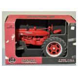 1:8 Case IH McCormick-Deering Farmall M Tractor