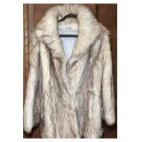 Vintage Echt Pelz Fur Coat (size 44)