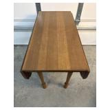 Drop leaf table