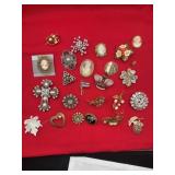 Lot of Assorted Brooches