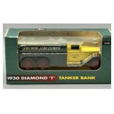 Ertl 1/40 John Deere Lube Express Tanker Bank