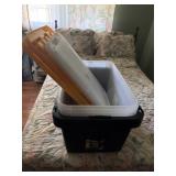 5 plastic totes