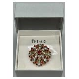 Vintage Trifari Gold Tone Rhinestone Brooch