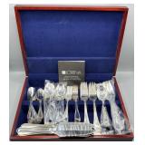 Vintage Oneida Silverplated Silverware w/Wood Case