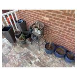 Outdoor Pots & Decor