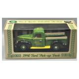 Hen & Rooster Collectible Die Cast w/Pocket Knife
