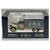 John Deere 1942 Chevrolet Truck Coin Bank 1:25