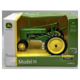 ERTL John Deere Model H Die Cast Tractor 1:16