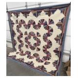 Machine sewn quilt