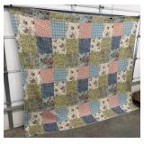 Machine sewn quilt