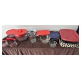 Miscellaneous Pyrex bowls and measuring cups