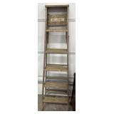 6ï¿½ Wooden step ladder
