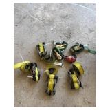 Lot of miscellaneous ratchet straps