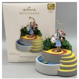 2006 Hallmark Keepsake Magic Ornament - SEE DESC