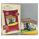 2005 Hallmark Over The Rainbow Ornament