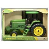 1992 ERTL John Deere 7600 Row Crop Tractor 1:16