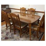 Table w/ leaf and 6 matching chairs