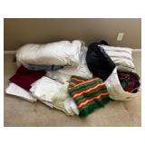 Lot of Various Linens
