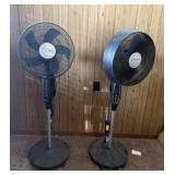 2 Oscillating Fans