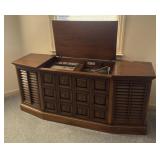 Zenith Turn Table Stereo