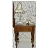 Sheraton Style Stand Table