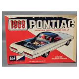 1/25 Scale Model Kit