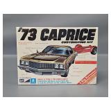 1/25 Scale Model Kit