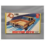 1/25 Scale Model Kit