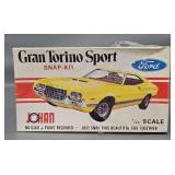 Jo-Han Ford Gran Torino Sport Snap-Kit 1/25 Scale Model Kit