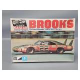 1/25 Scale Model Kit