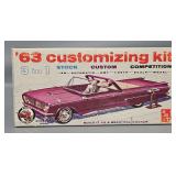 AMT 1963 Corvette Sting Ray 3 in 1 1/25 Scale Model Kit