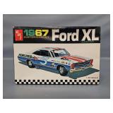 AMT 1967 Ford XL Hardtop Annual 1/25 Scale Model Kit