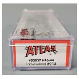 Atlas N Scale Lackawanna H16-44  Diesel Locomotive in Clear Case 52037