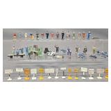 Group of S Gauge Lead Figures and Signs