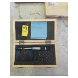 SCREW THREAD MICROMETER
