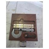 BROWN & SHARP MICROMETER
