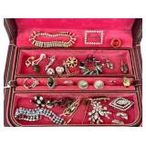 LOT COSTUME JEWELLERY IN BOX