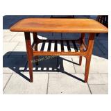 MCM FINN JUHL STYLE TEAK OCCASIONAL SIDE END TABLE