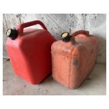 2-25L gas cans