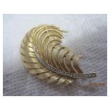 Trifari Leaf Large Pin | 2 1/4